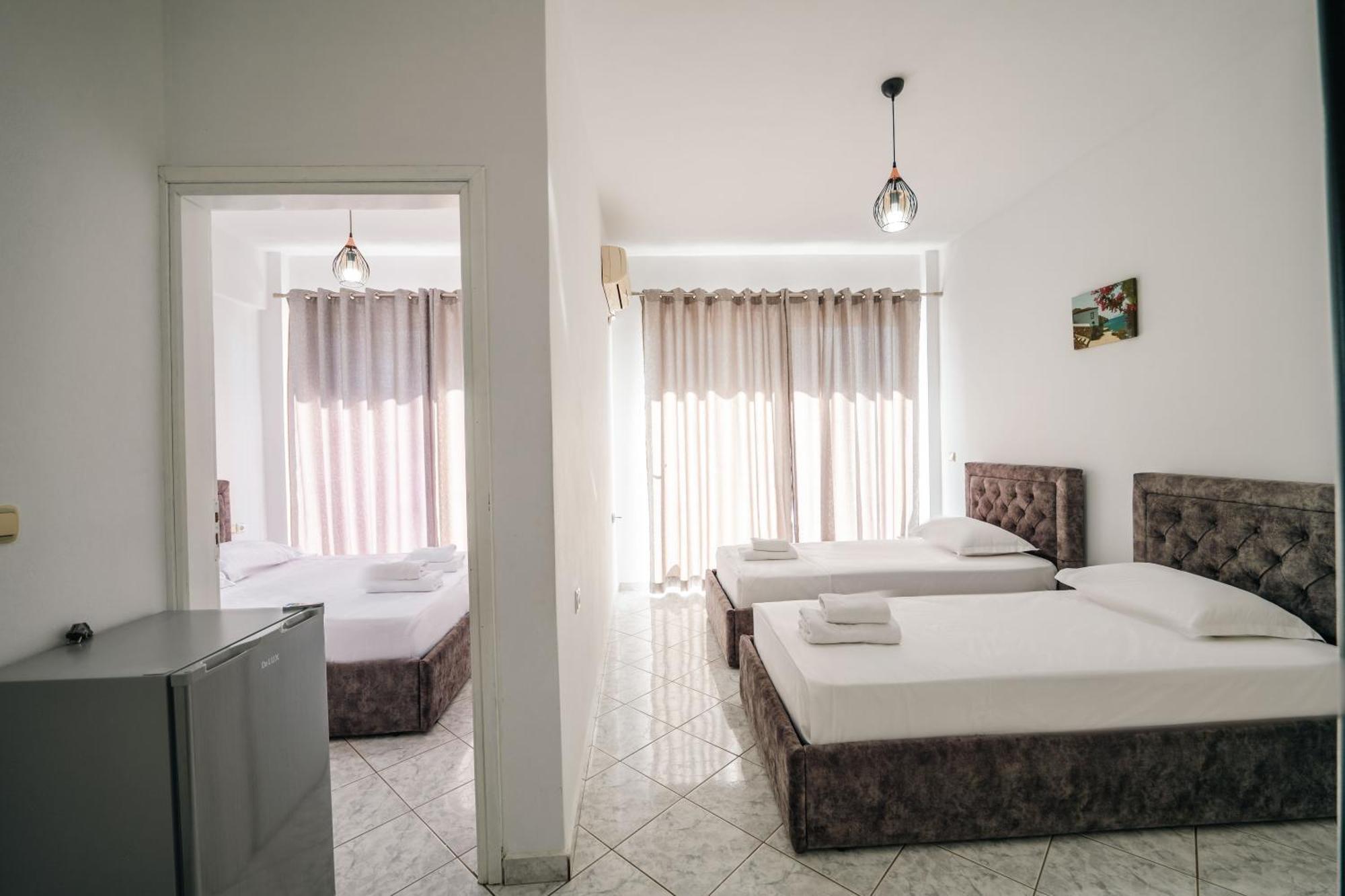 Alnes Hotel Sarande Ngoại thất bức ảnh