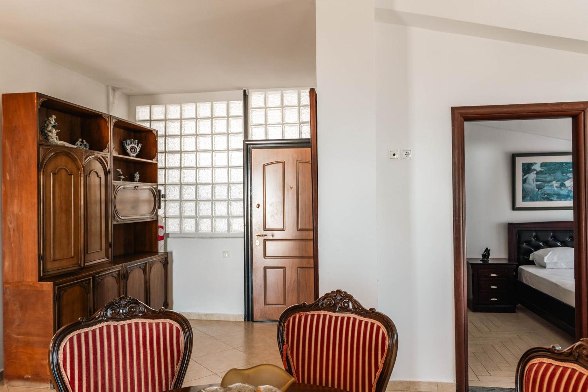 Alnes Hotel Sarande Ngoại thất bức ảnh