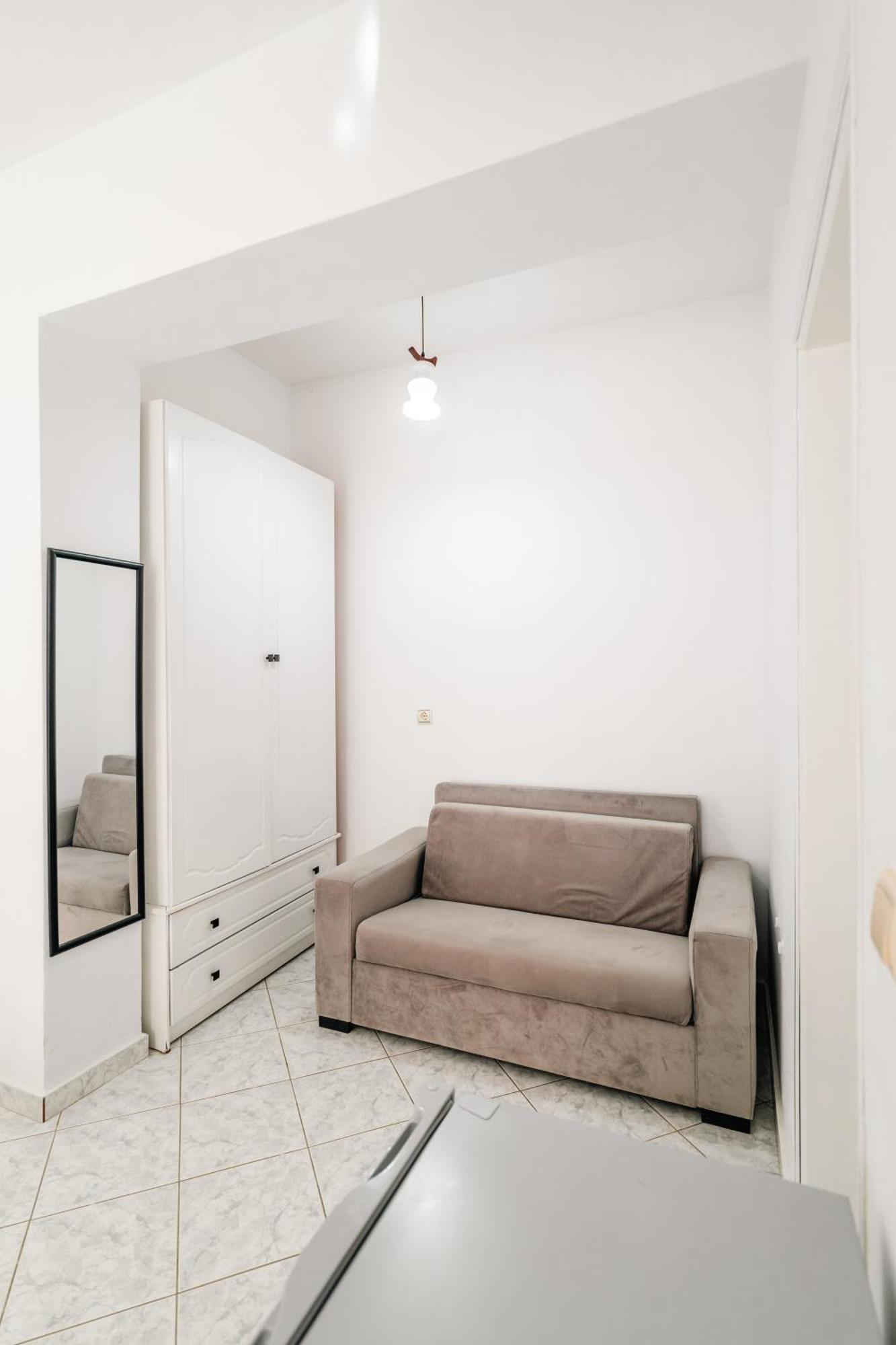 Alnes Hotel Sarande Ngoại thất bức ảnh