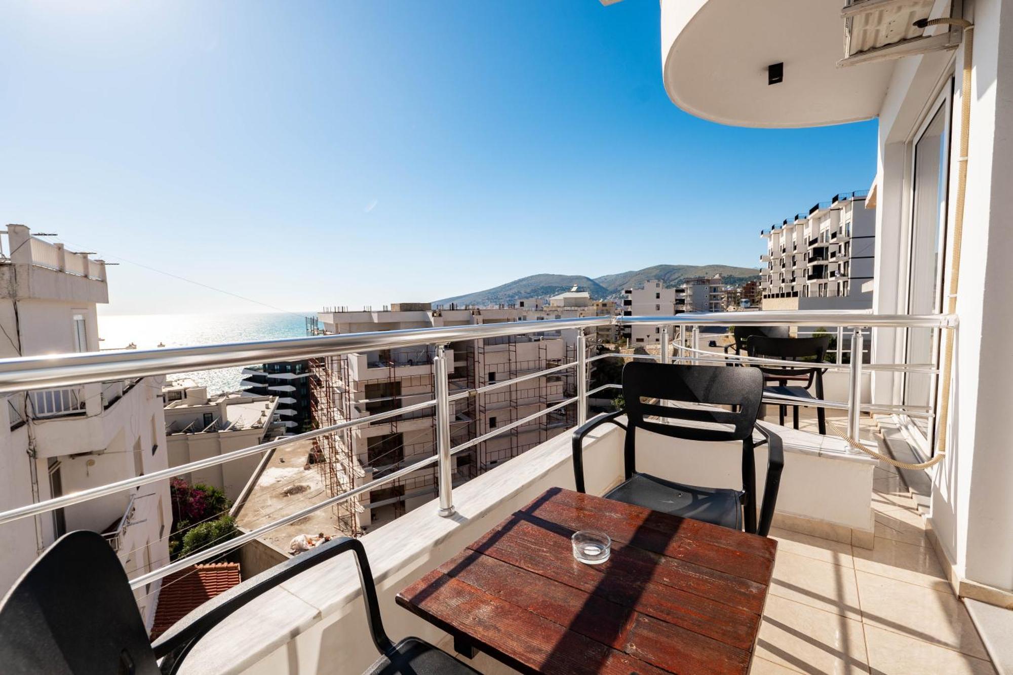 Alnes Hotel Sarande Ngoại thất bức ảnh