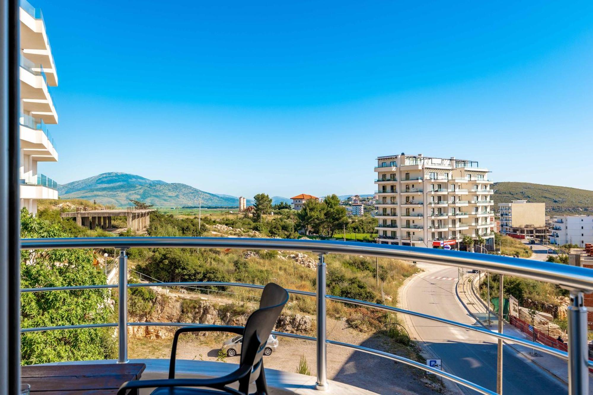 Alnes Hotel Sarande Ngoại thất bức ảnh