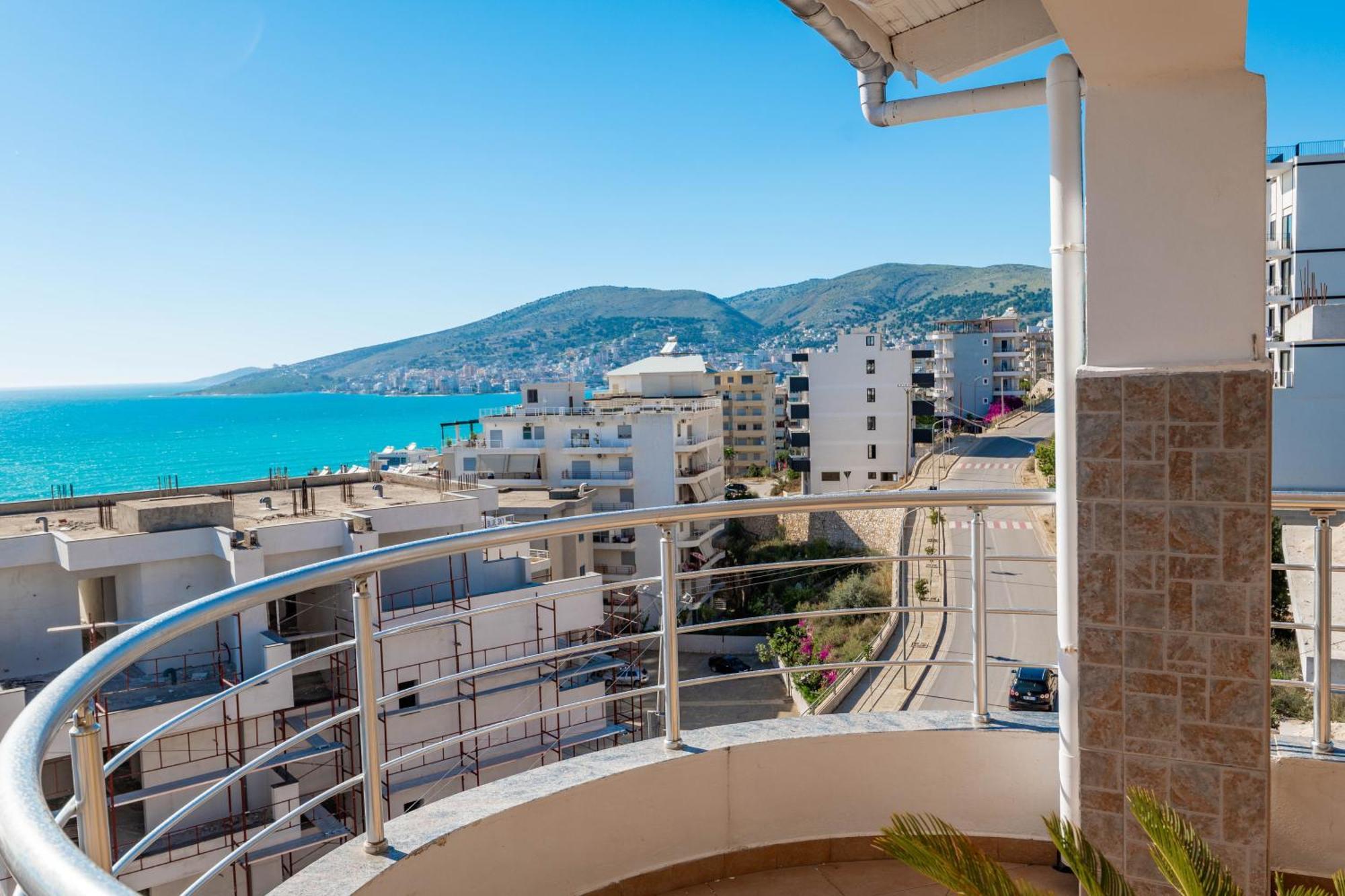 Alnes Hotel Sarande Ngoại thất bức ảnh